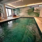 Santa Barbara Sea Front And 3* Polis