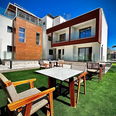 Santa Barbara Sea Front And 4*