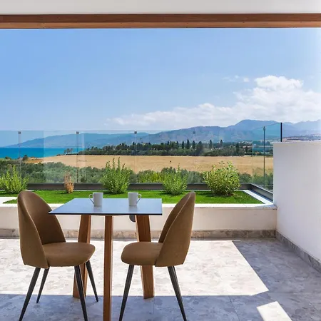 Appart hôtel Santa Barbara Sea Front And Polis