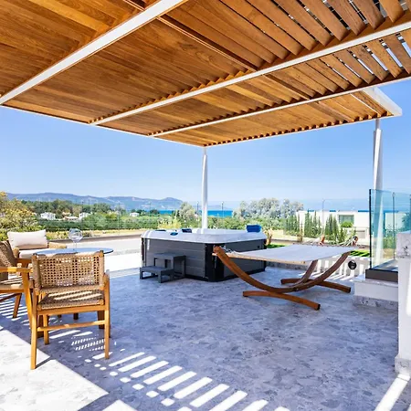 Santa Barbara Sea Front And Appart hôtel 4*