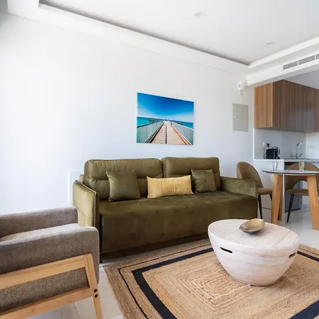 Appart hôtel Santa Barbara Sea Front And 4*